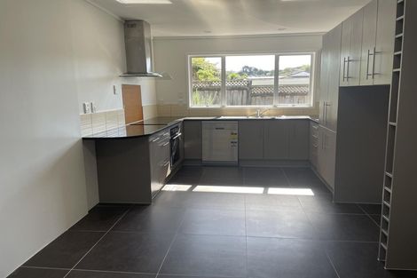 Photo of property in 36 Stapleford Crescent, Browns Bay, Auckland, 0630