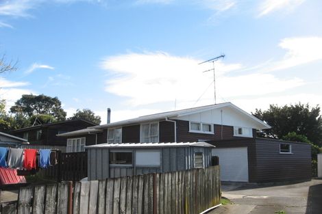 Photo of property in 2/3 De Thiery Place, Pakuranga Heights, Auckland, 2010