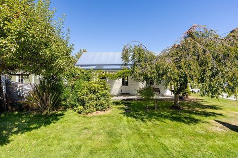 Photo of property in 16 Caernarvon Street, Arrowtown, 9302