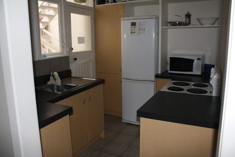 Photo of property in 4/1 Earls Terrace, Mount Victoria, Wellington, 6011