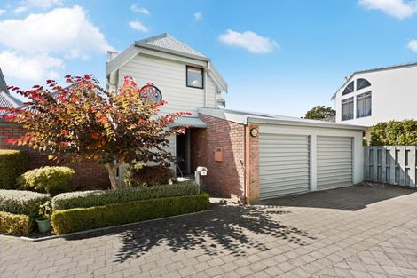 Photo of property in 4/100 Beerescourt Road, Beerescourt, Hamilton, 3200