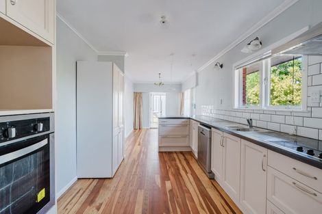 Photo of property in 1121 Heaphy Terrace, Fairfield, Hamilton, 3214