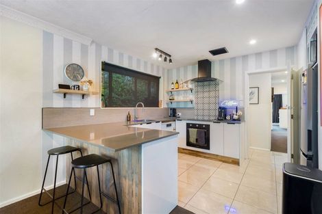 Photo of property in 8 Tracy Place, Redwood, Christchurch, 8051