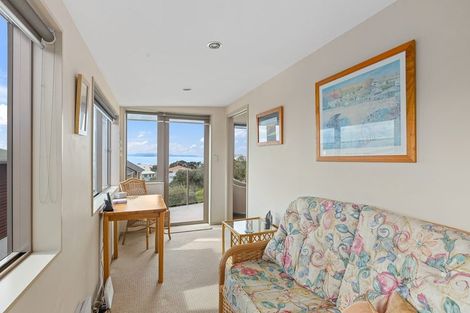 Photo of property in 17 Arohia Place, Snells Beach, 0920