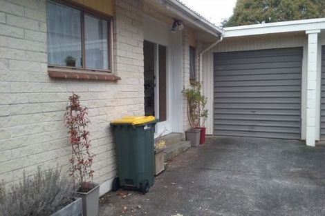 Photo of property in 2/83 Daffodil Street, Titirangi, Auckland, 0604