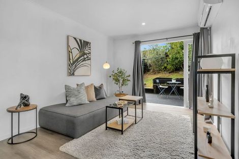 Photo of property in 1/109 Target Road, Totara Vale, Auckland, 0629