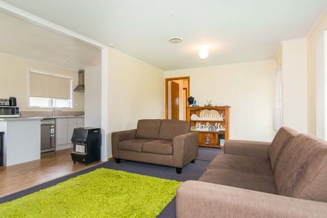 Photo of property in 37 Tarata Crescent, Mangere Bridge, Auckland, 2022