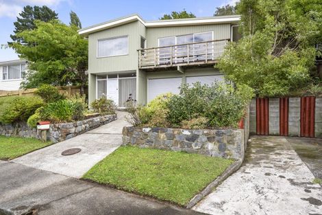 Photo of property in 10 Deller Grove, Silverstream, Upper Hutt, 5019