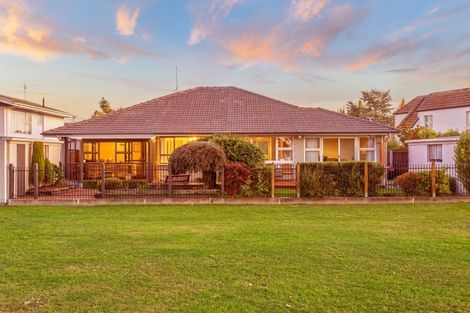 Photo of property in 3a Farnham Place, Ilam, Christchurch, 8041