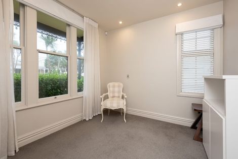 Photo of property in 40f Agra Crescent, Khandallah, Wellington, 6035