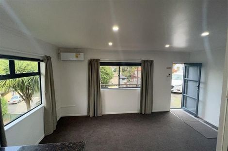 Photo of property in 25 Chieftain Rise, Goodwood Heights, Auckland, 2105