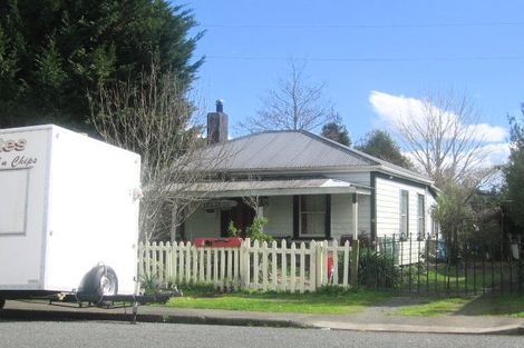Photo of property in 4 Alfred Street, Hikurangi, 0114