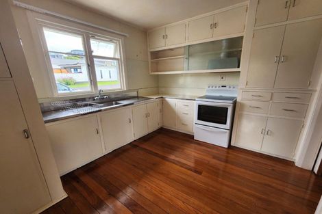 Photo of property in 28 Bayly Road, Moturoa, New Plymouth, 4310