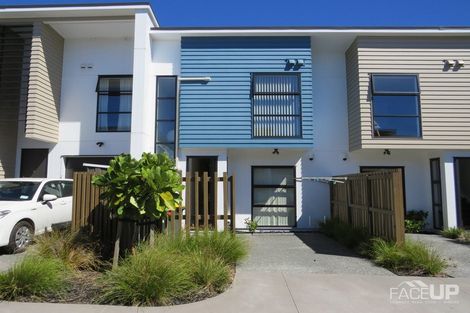 Photo of property in 32 Sidney Wallingford Way, Hobsonville, Auckland, 0616