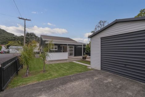Photo of property in 6 Aputa Avenue, Te Puru, Thames, 3575