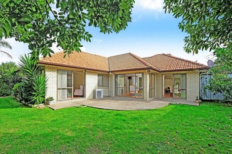 Photo of property in 4 Cambrian Crescent, Flat Bush, Auckland, 2016