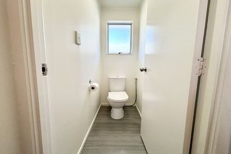 Photo of property in 10 Glenfinn Place, Massey, Auckland, 0614