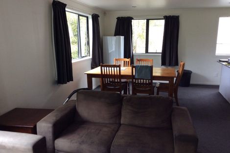 Photo of property in 8c Schnapper Rock Road, Schnapper Rock, Auckland, 0632