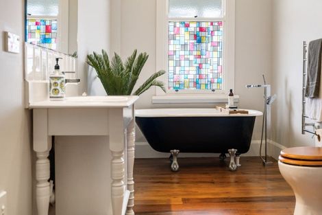 Photo of property in 111 Wharf Road, Clarks Beach, Pukekohe, 2679