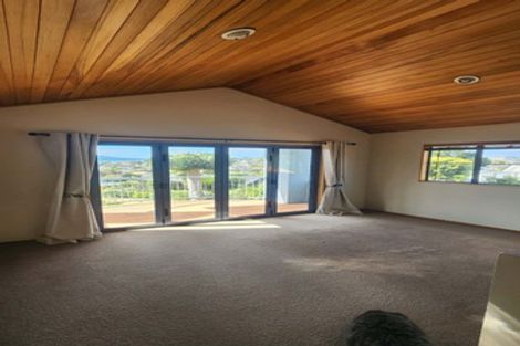 Photo of property in 1/83 East Coast Road, Castor Bay, Auckland, 0620