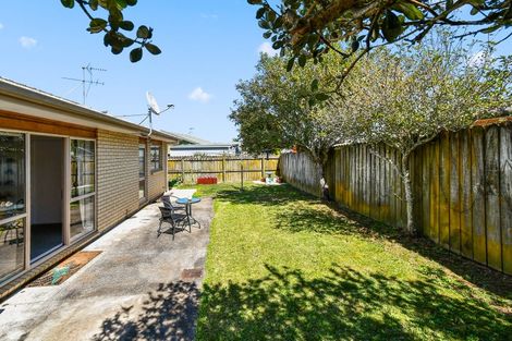 Photo of property in 21 Tonson Place, Weymouth, Auckland, 2103