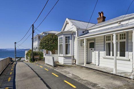 Photo of property in 4 Prince Street, Mount Victoria, Wellington, 6011