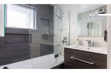 Photo of property in 5 Woodvale Road, Glen Eden, Auckland, 0602