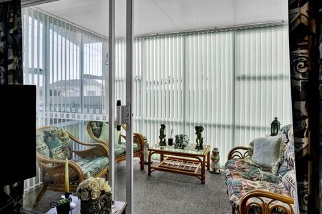 Photo of property in 3 Karaka Street, Hawera, 4610