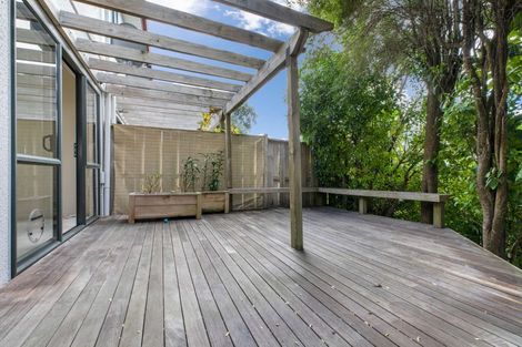 Photo of property in 4/42 Fields Parade, Oteha, Auckland, 0632
