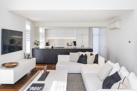 Photo of property in 26a Peterborough Street, Christchurch Central, Christchurch, 8013