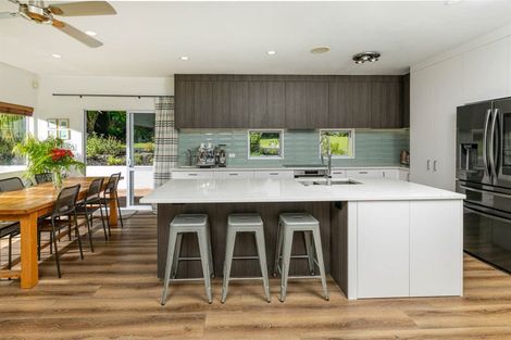 Photo of property in 32 Waipuia Place, Greenhithe, Auckland, 0632