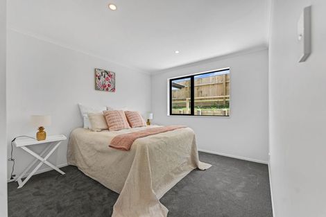 Photo of property in 2 Dolcetto Place, Pokeno, 2402