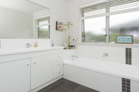 Photo of property in 85 Doncaster Drive, Papamoa Beach, Papamoa, 3118