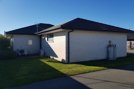 Photo of property in 8/3 Retallick Way, Amberley, 7410