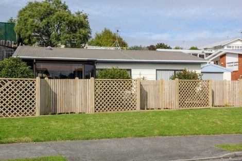 Photo of property in 68 Waiwaka Terrace, Strandon, New Plymouth, 4312