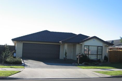 Photo of property in 33 Blackwood Drive, Wattle Downs, Auckland, 2103