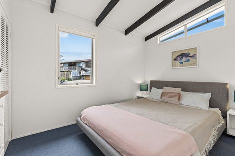 Photo of property in 22 Twilight Bay, Omaha, 0986