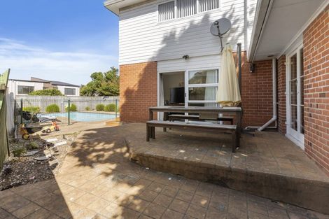 Photo of property in 17 Miles Avenue, Papatoetoe, Auckland, 2025