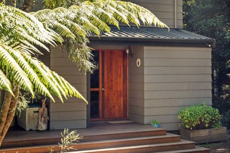 Photo of property in 28 Moetapu Bay Road, Moetapu Bay, Picton, 7282