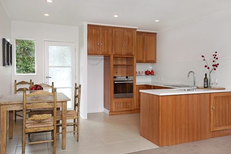 Photo of property in 2/244 Saint Heliers Bay Road, Saint Heliers, Auckland, 1071