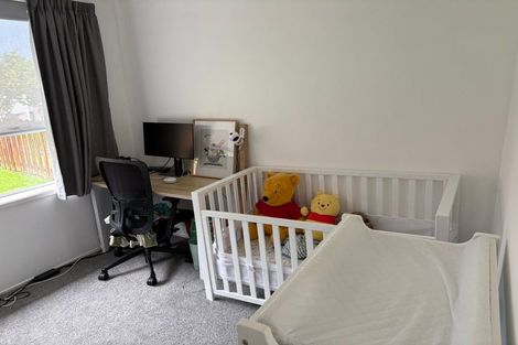 Photo of property in 1/14b Camrose Place, Glenfield, Auckland, 0629