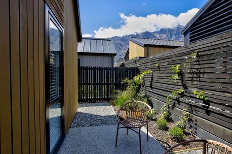 Photo of property in 17 Inder Street, Jacks Point, 9371