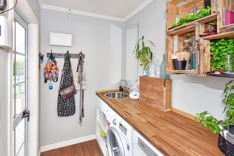 Photo of property in 1 Tington Avenue, Wattle Downs, Auckland, 2103