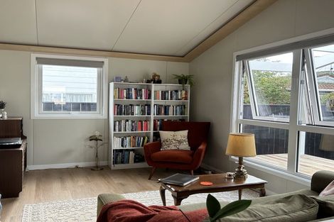 Photo of property in 27 Ava Street, Petone, Lower Hutt, 5012