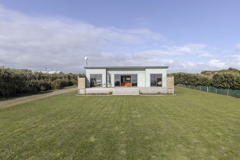 Photo of property in 428 Coast Road, Warea, New Plymouth, 4381