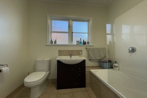 Photo of property in 35 Parata Street, Hokowhitu, Palmerston North, 4410