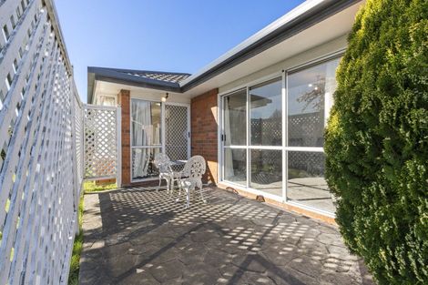 Photo of property in 28 Peebles Drive, Hei Hei, Christchurch, 8042