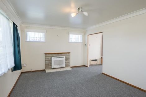 Photo of property in 15 Bledisloe Street, Levin, 5510