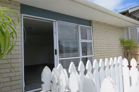 Photo of property in 3/220 Coronation Avenue, Welbourn, New Plymouth, 4310