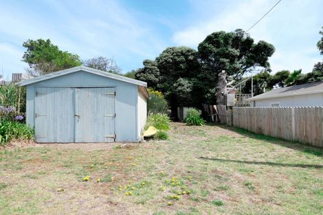 Photo of property in 7 Kent Avenue, Waitarere Beach, Levin, 5510